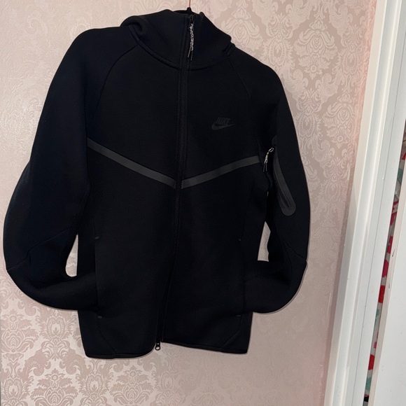 Nike Other - Nike Junior Black Zip-Up Jacket